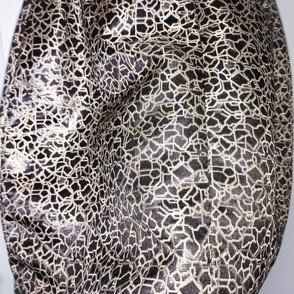 Charlise Robe - Picture 4 of 11